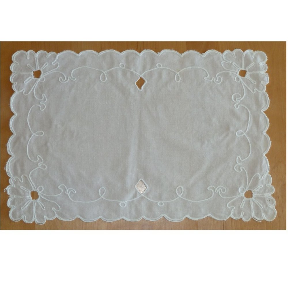 Vintage cutwork embroidered white placemats (8)